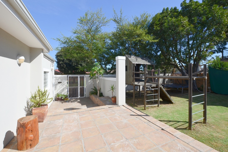 5 Bedroom Property for Sale in Welgelegen 2 Western Cape